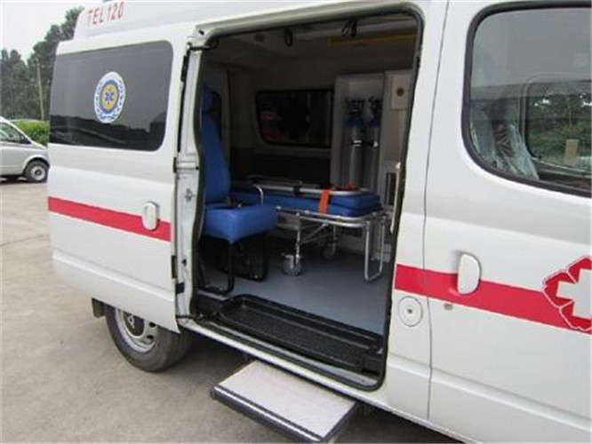 呼兰救护车出租服务案例7